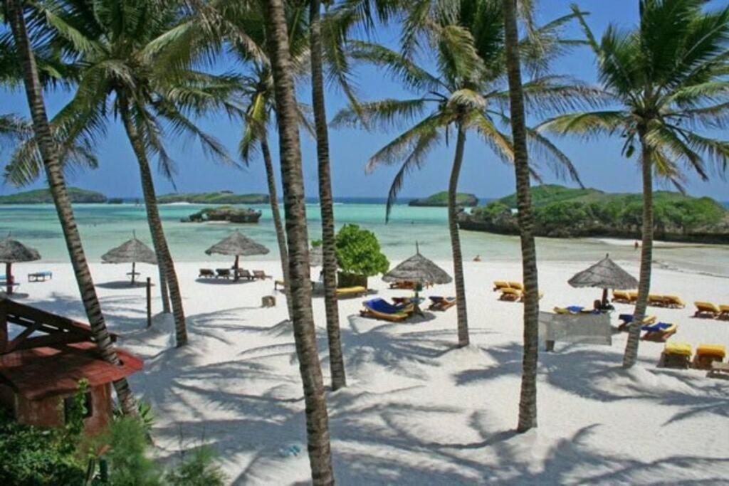 White Villa - Paparemo Beach Ватаму Экстерьер фото