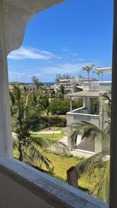 White Villa - Paparemo Beach Ватаму Экстерьер фото